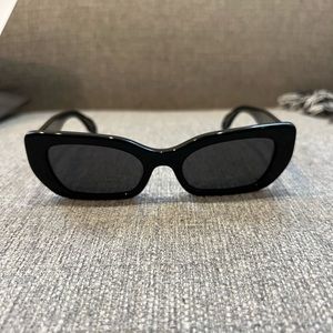 Elisa Johnson sunglasses cookie in gloss black